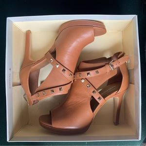 Cognac Marc Fisher Heels